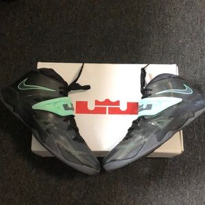 Lebron Zoom Soldier VII (11.5)